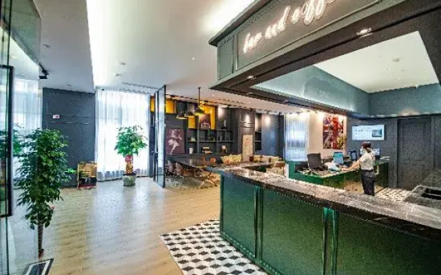 City Comfort Premier Hotel (Liuzhou Five Star Pedestrian Street Qingyun Minsheng Market)