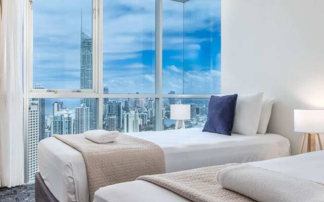 Towers of Chevron - Private Apartments