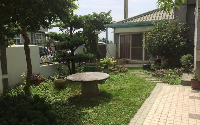 Tomato Coffee Guest House