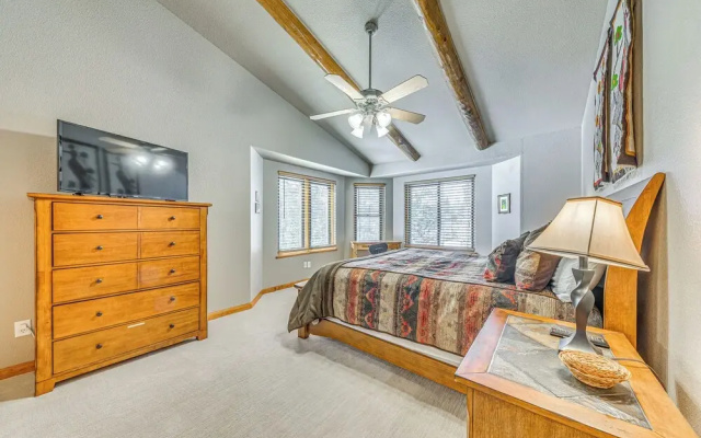 Near Hiking Trails: Spacious Cloudcroft Retreat!