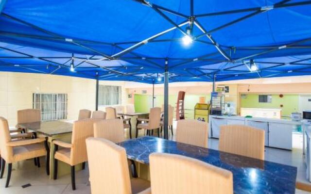 7Days Inn Shanghai Changshou Road Metro Station Yaxin Life Square