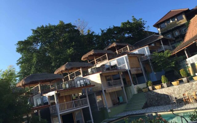 Tree House Lodge