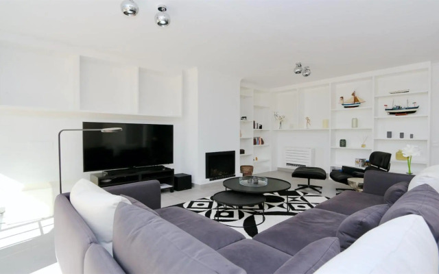 Vila Castro, Cleverdetails CD239