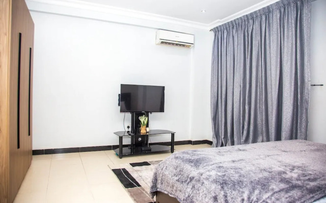 Earls Court Spintex Apartment