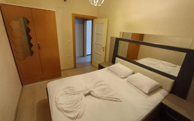 216 Hill Suites