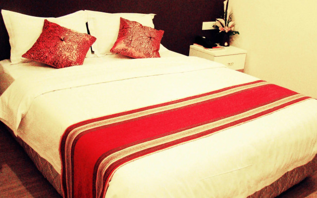 Adel Hotel