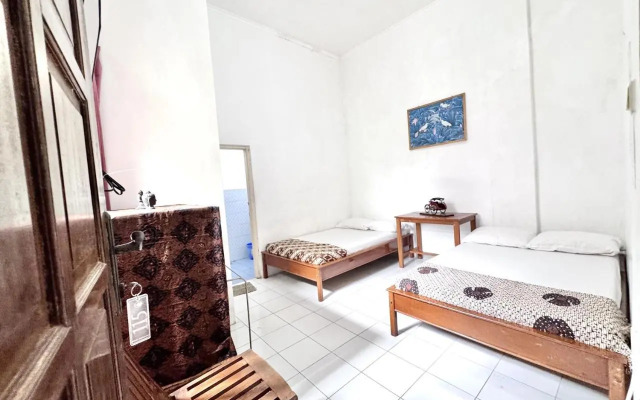 Santalum Hotel