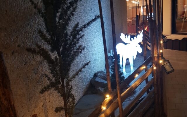 Big Moose Hotel
