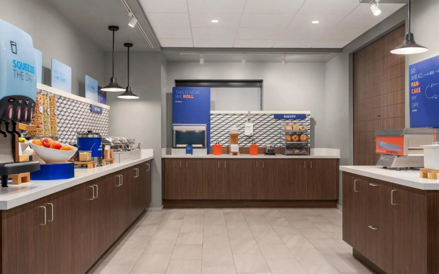 Holiday Inn Express & Suites East Greenbush (Albany-Skyline) by IHG