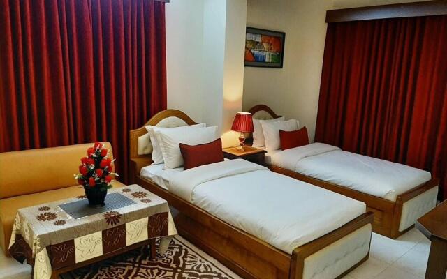 Hotel Grand Circle Inn