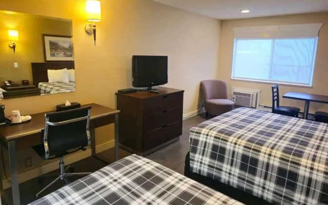 Rodeway Inn & Suites