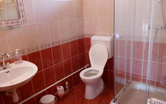 22 féröhelyes apartman