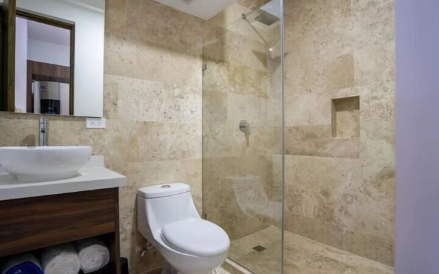 Stylish Studios Pool Near Beach