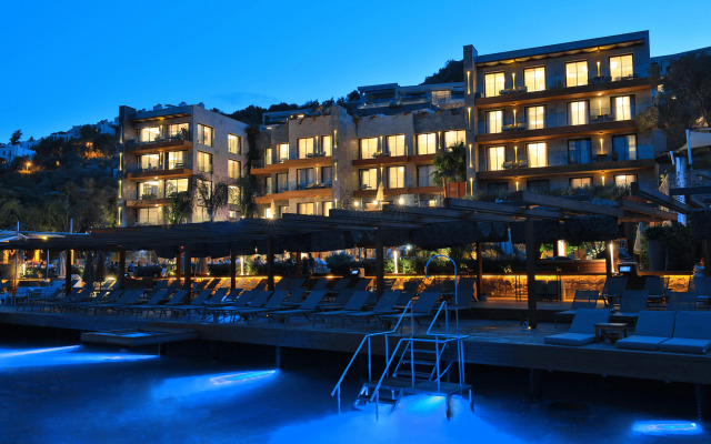 Mare Deluxe Residences & Villas