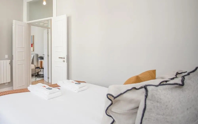 Liiiving in Porto - Art Design Apartment