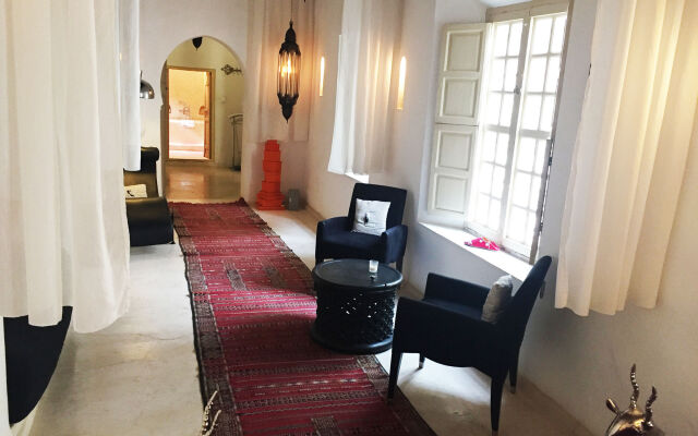 Riad 144