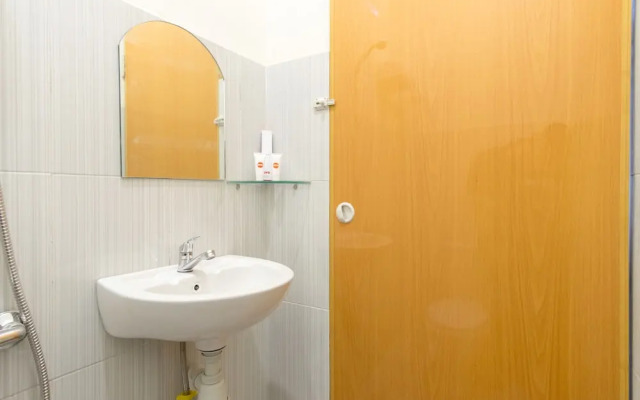 Kamani Homestay Syariah by OYO Rooms