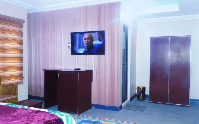 110 Obafemi Awolowo Way