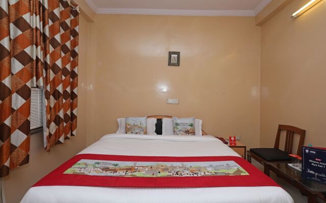 OYO Flagship 10282 Hotel Rishi