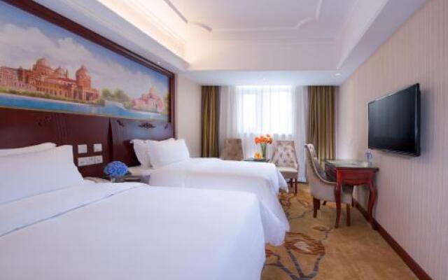 Vienna Hotel Shenzhen Xixiang Gushu Branch