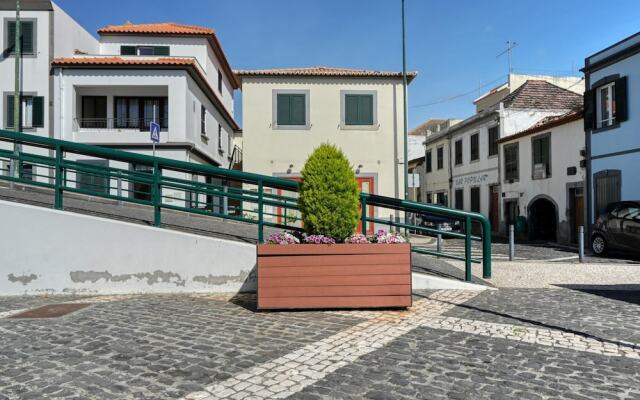 Largo dos Milagres a Home in Madeira