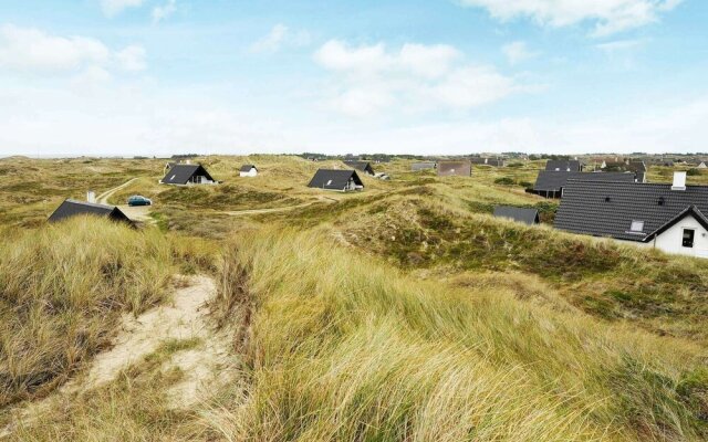 Peaceful Holiday Home With Roofed Terrace in Ringkøbing