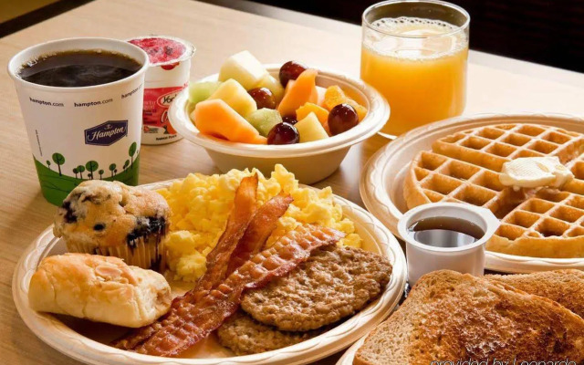 Hampton Inn by Hilton Dunn