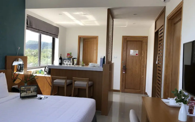 The Lam Resort