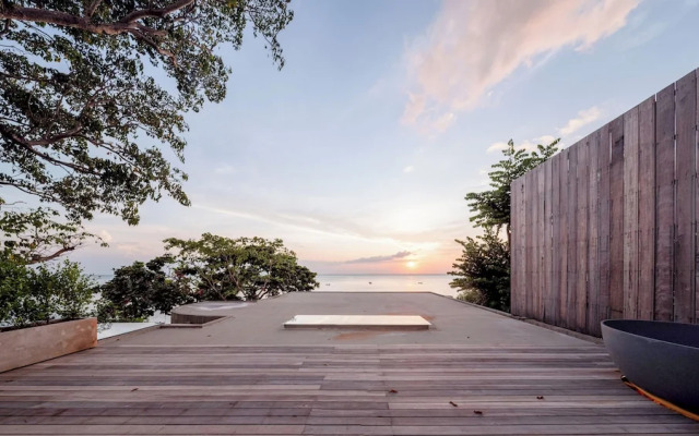 Vows Villa Beachfront