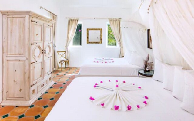 La Bougainvillea Hotel and Villas