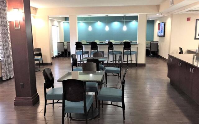 Best Western Plus Galleria Inn & Suites