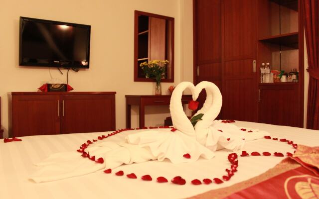 Patong Hemingway's Hotel