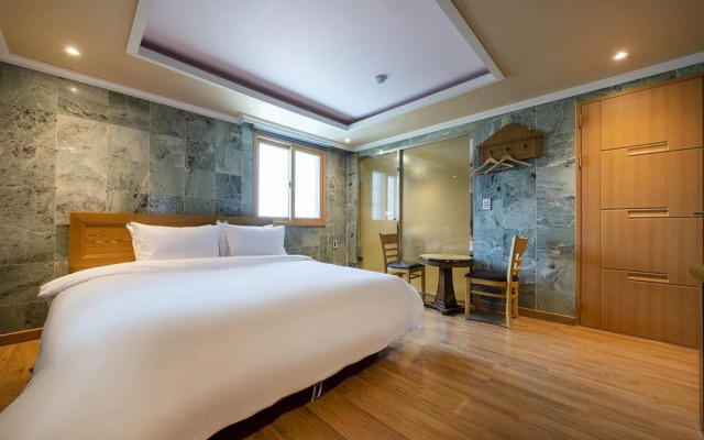 Tongyeong Hotel Opera