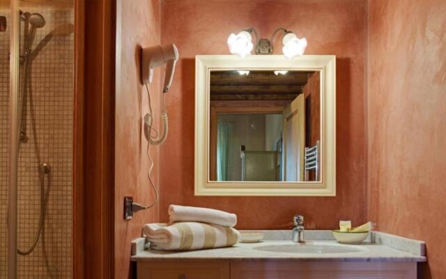 Luxury Villa 20 Beds Pool Jacuzzi Wellness Area-villa Incanto