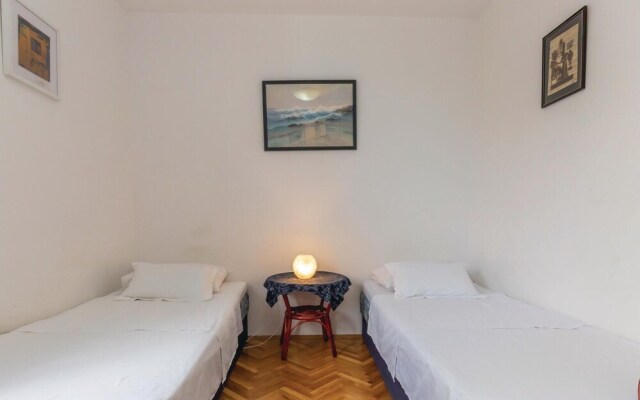 Awesome Home in Brela With Wifi and 2 Bedrooms