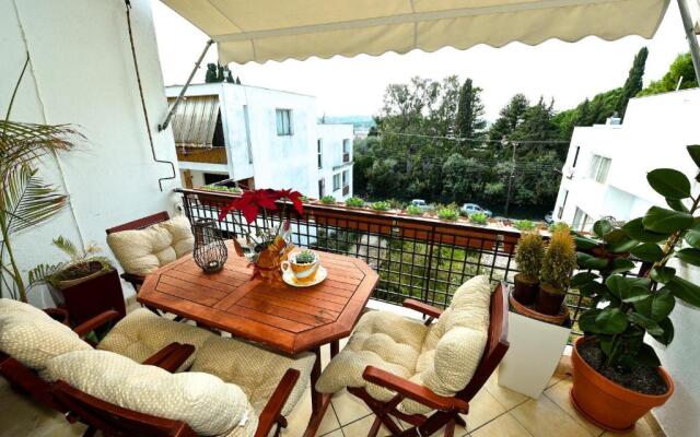 Ninos Luxury Apartment