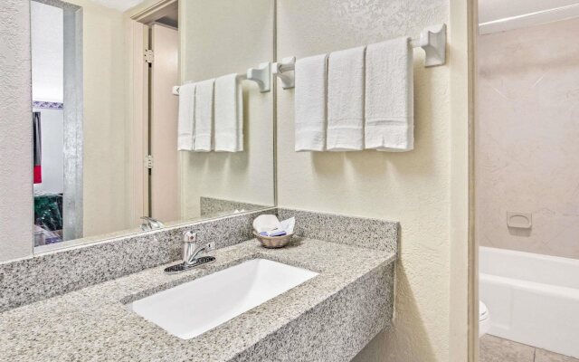 SureStay Hotel by Best Western Sarasota Lido Beach