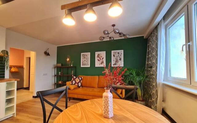 Uroczy apartament blisko centrum - 10 min do plaży