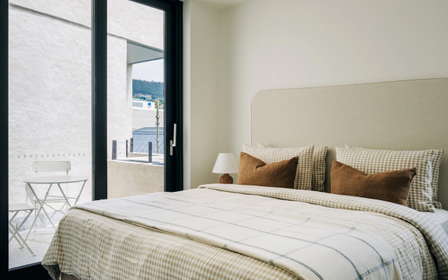 The Rox Hobart – Guest Rooms – Hobart