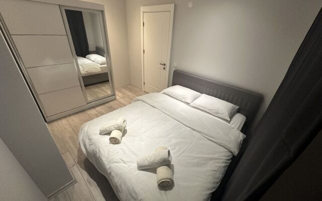 Real Homes & Metro Line