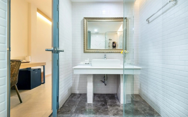 Ai Pai Hotel