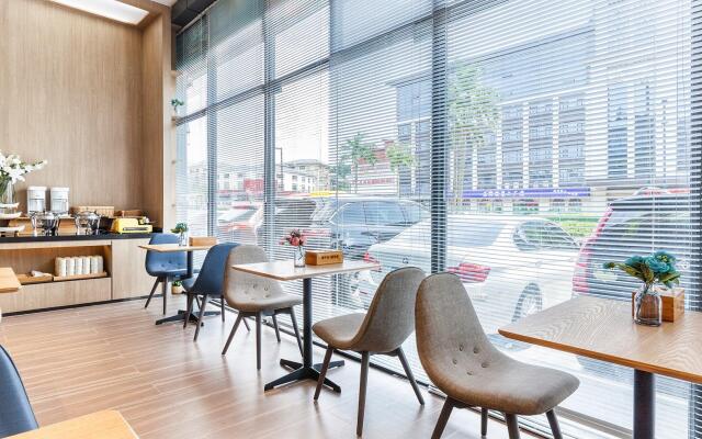 Hanting Hotel Guangzhou Nancun Yuangang Metro Station