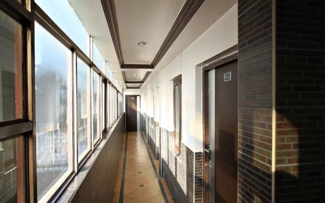 OYO 8736 Hotel Pratham International