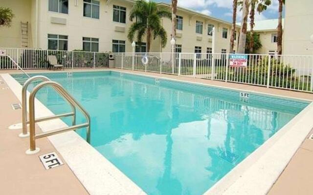 Mainstay Suites at PGA Village