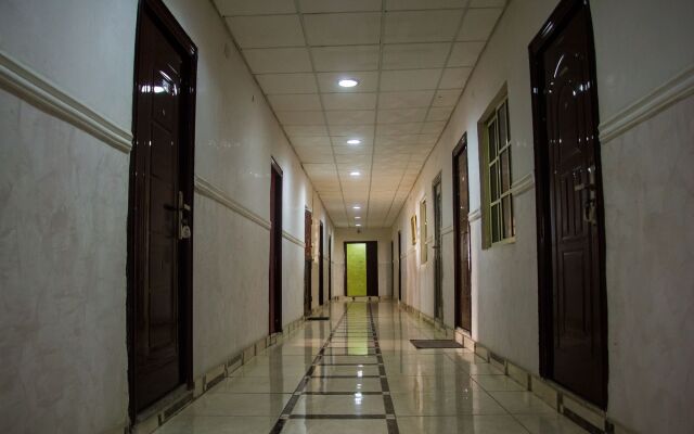 Masbat DeKings Hotel