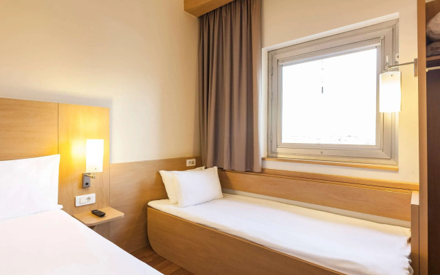 ibis London Luton Airport