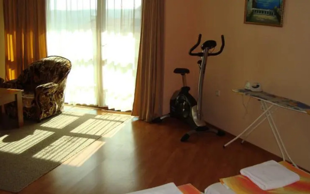 Guest House Momchilovi