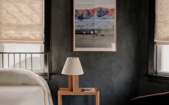 The James Bradley Hotel