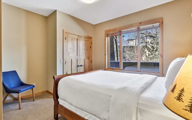 Rundle Cliffs Lodge by Spring Creek Vacation