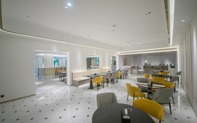 Nanjing Sirv 1st Business Hotel